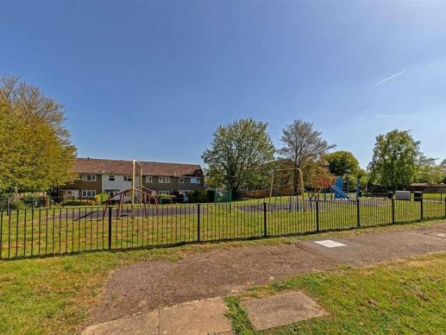Flat for sale in Nomansland, Five Acres