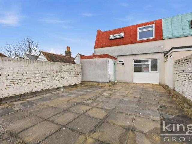 Flat for sale in Old Harlow, Harlow