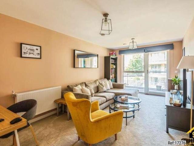 Flat for sale in Loughborough Junction, Greater London