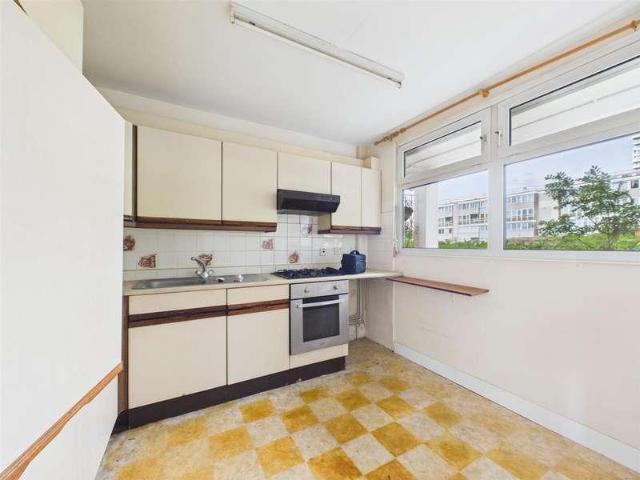 Flat for sale in Poplar Grove, Greater London