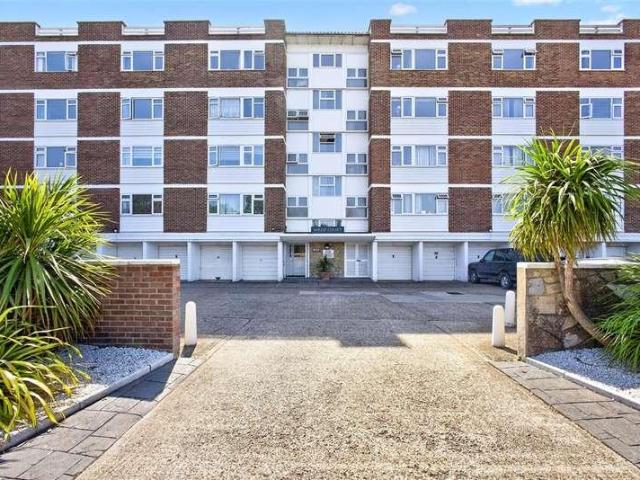 Flat for sale in Spring Vale, Hampshire
