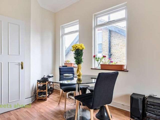 Flat for sale in London Borough of Croydon, Greater London