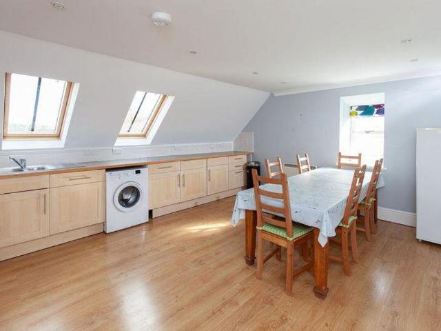 Flat for sale in Tisbury, Wiltshire