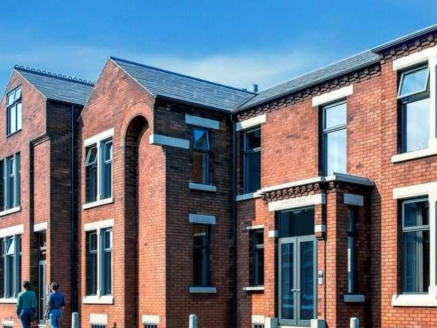 Flat for sale in Salford, Greater Manchester