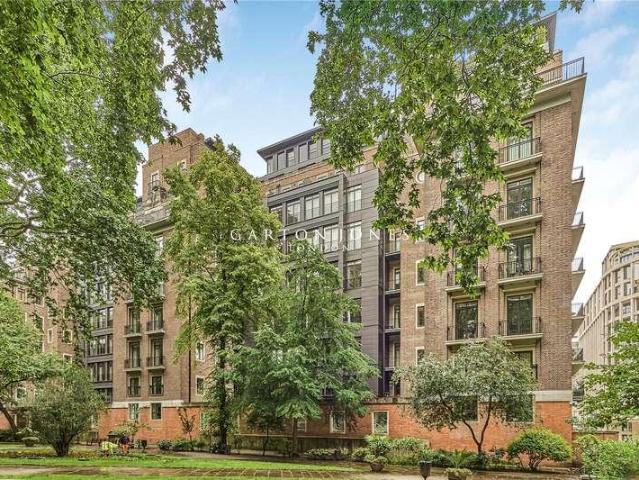 Flat for sale in Westminster, Greater London