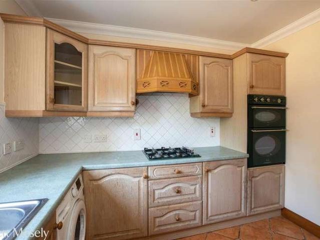 Flat for sale in The Butts, Kent