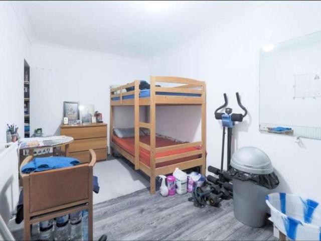 Flat for sale in Colindale, Greater London