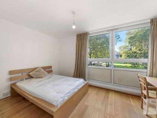 Flat for sale in Fitzrovia, Greater London