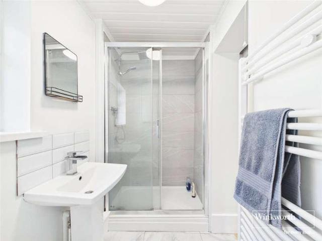 Flat for sale in Reading West, Reading