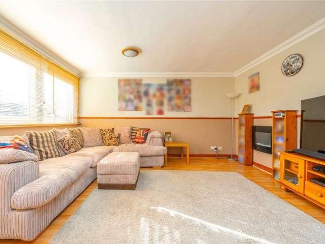 Flat for sale in Lower Halliford, Surrey