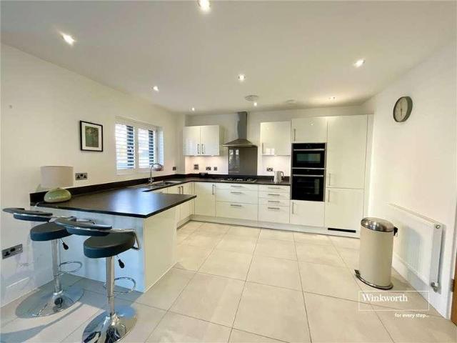Flat for sale in Highcliffe