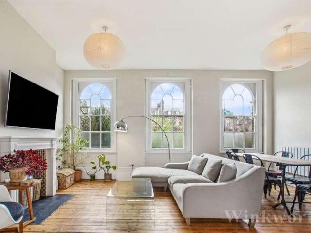 Flat for sale in London Borough of Lewisham, Greater London