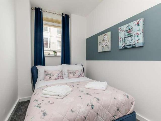 Flat for sale in Brunswick