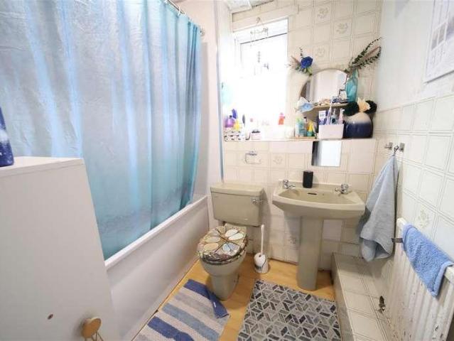 Flat for sale in Greater London