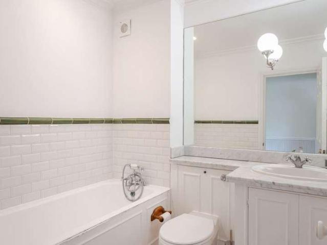 Flat for sale in East Twerton, Dulcote