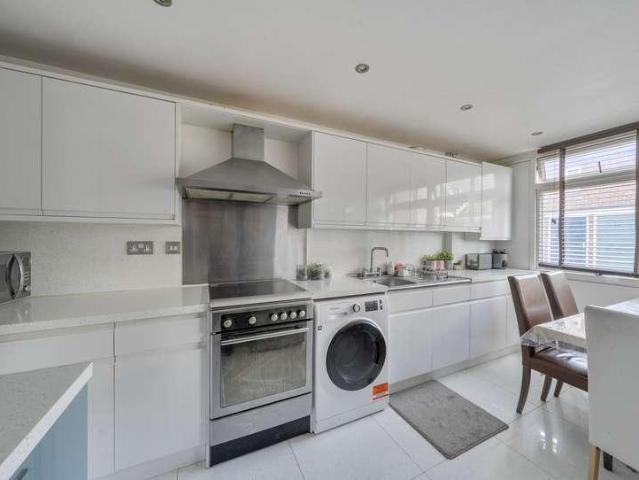Flat for sale in St Ebbes, The Slade