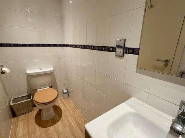 Flat for sale in Beaumaris