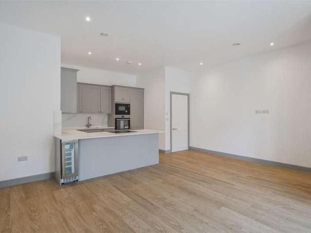 Flat for sale in Greater London