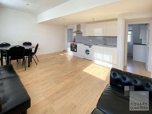 Flat for sale in London Borough of Islington, Greater London