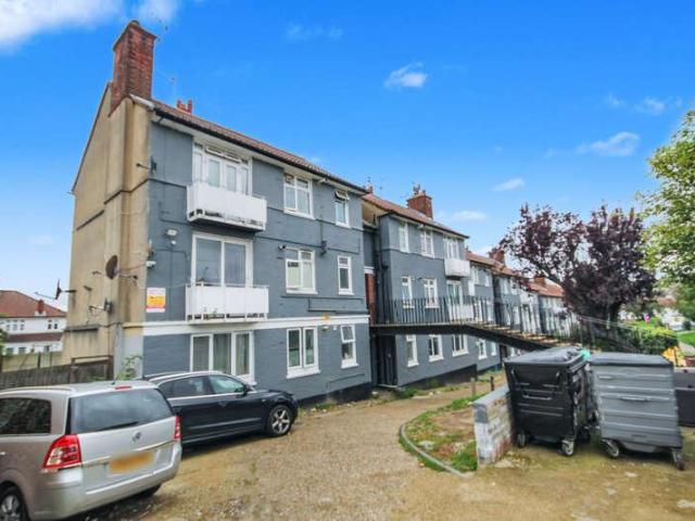 Flat for sale in Alperton, Greater London