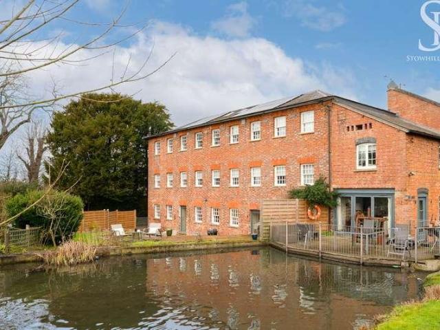 Flat for sale in East Hanney, Dromore