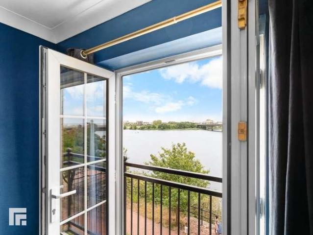 Flat for sale in Cardiff International Sports Village, Cardiff