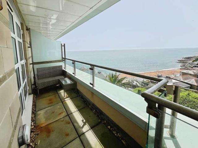 Flat for sale in Cowlease, Ventnor