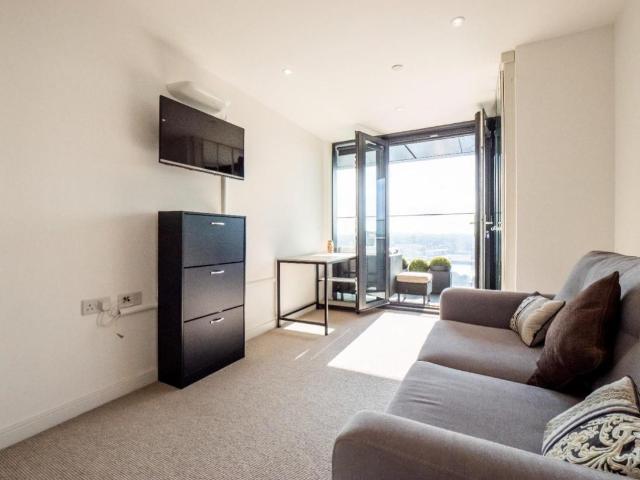 Flat for sale in Ocean Village, City Of Southampton