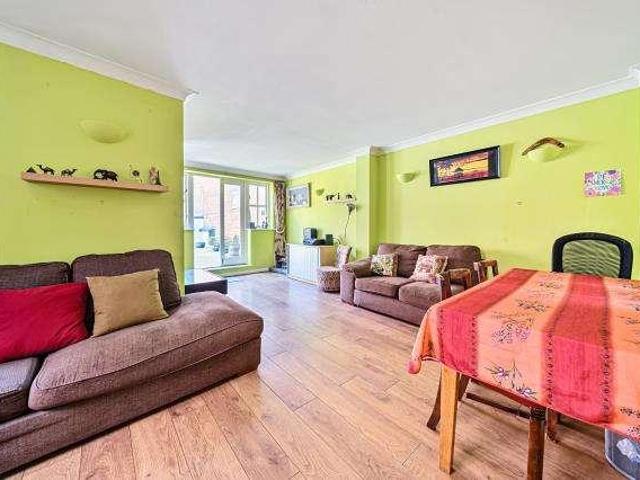 Flat for sale in Chesham