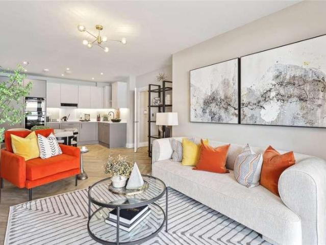 Flat for sale in Esher, Surrey