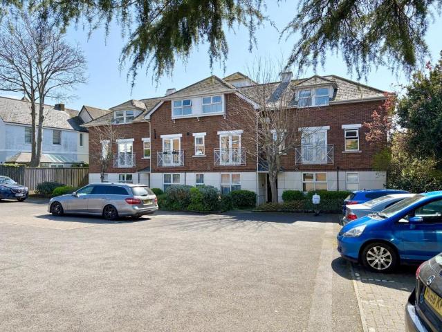 Flat for sale in Poole