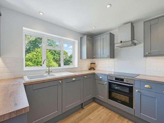 Flat for sale in Nork, Red Hill