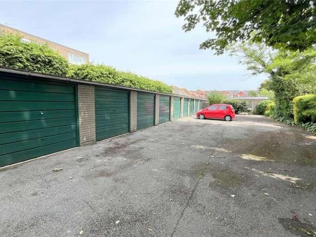 Flat for sale in Highcliffe