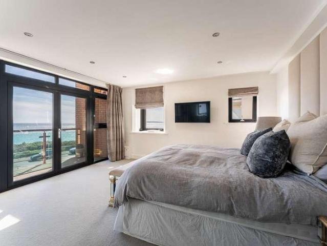 Flat for sale in Wick, Bournemouth