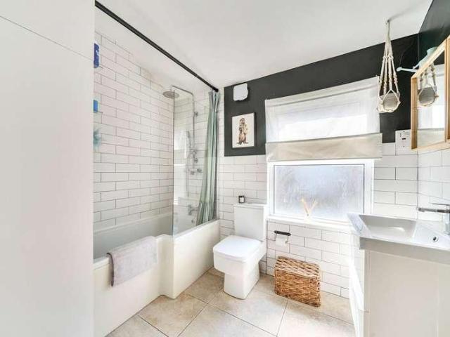 Flat for sale in London Borough of Lewisham, Greater London