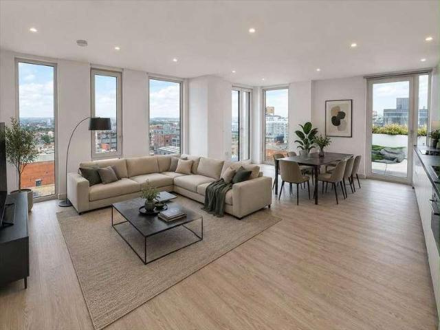 Flat for sale in Greater London