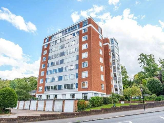 Flat for sale in Upper Sydenham, Greater London