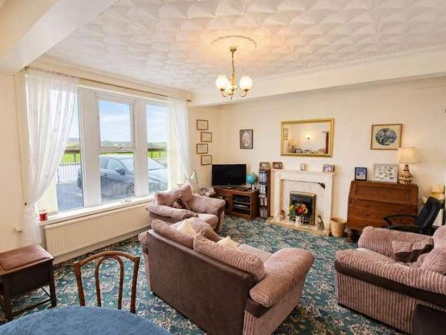 Flat for sale in Whitecross Village, Weston-super-Mare