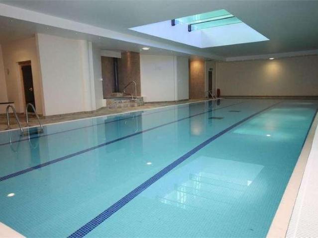 Flat for sale in Connaught Park, Bushey