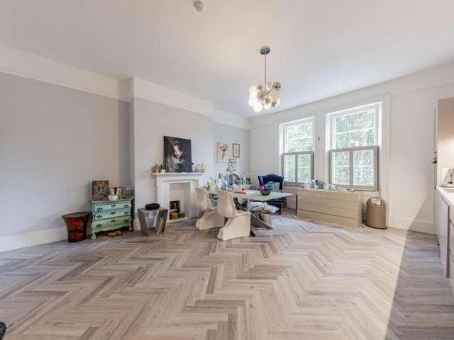 Flat for sale in Longport, The Bridge