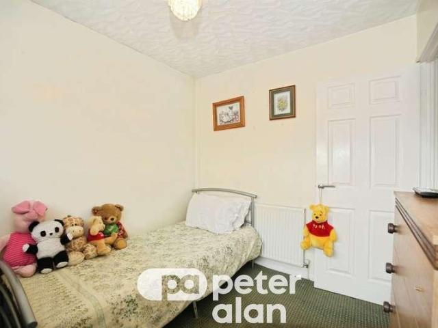 Flat for sale in Caerleon, Wales