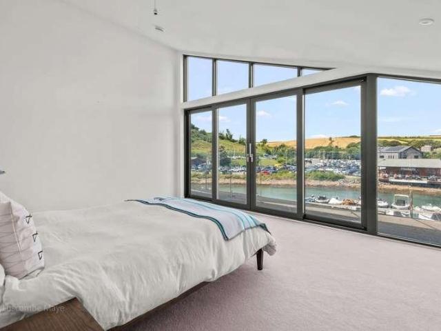 Flat for sale in Strode, Devon