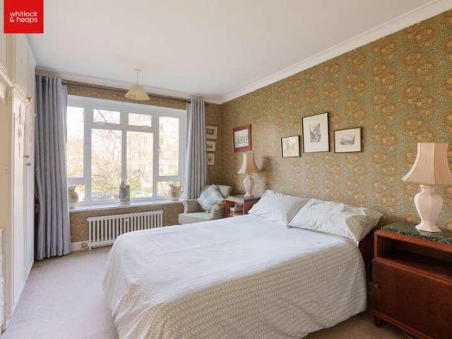 Flat for sale in Brunswick