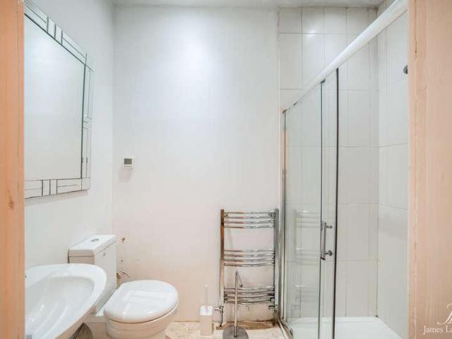 Flat for sale in Edgbaston, West Midlands