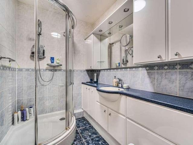 Flat for sale in Little Stanmore, Greater London