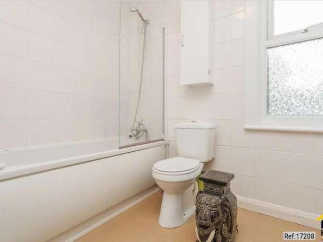 Flat for sale in Round Hill, Brighton & Hove