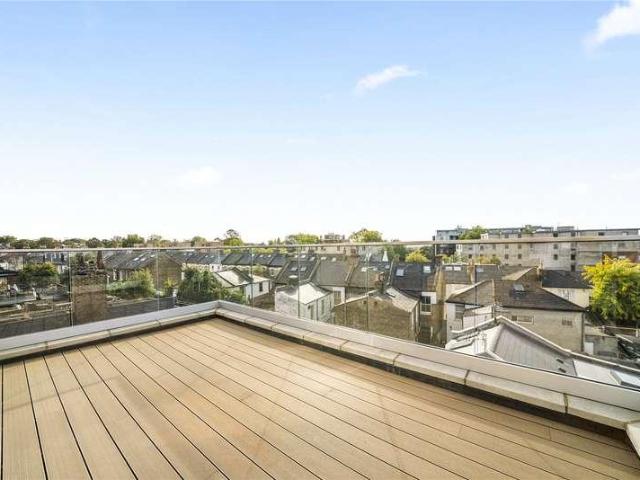 Flat for sale in London Borough of Lambeth, Greater London