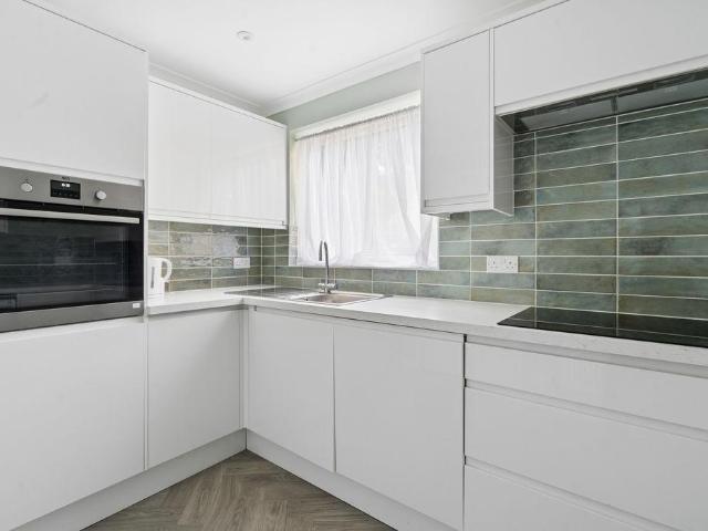 Flat for sale in Wooburn, Bourne End