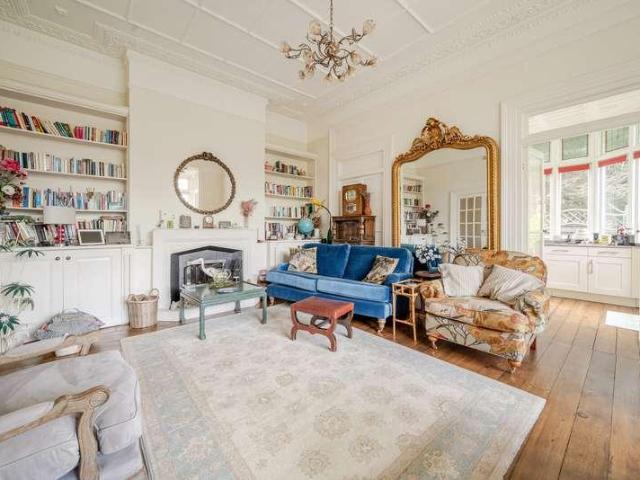 Flat for sale in Blackhills, Surrey