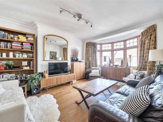 Flat for sale in Greater London